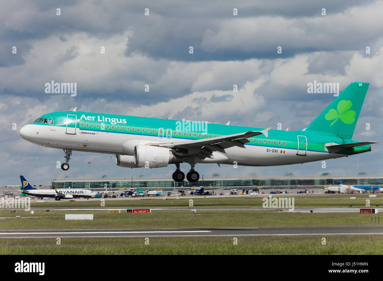Aer Lingus Landing in Dublin Stock Photo