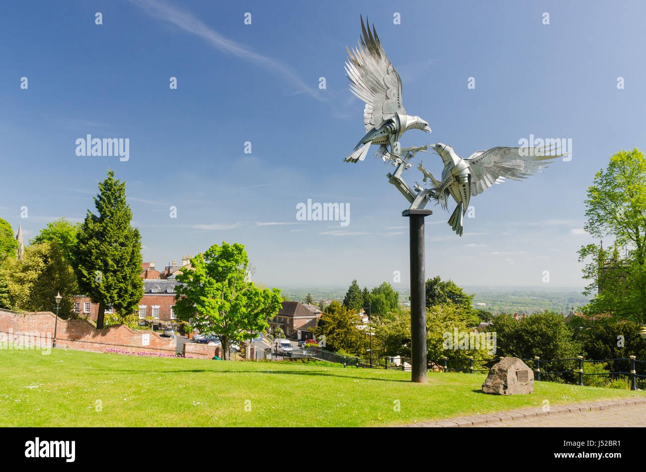 The diamond jubilee sculpture by Walenty Pytel in Rose Bank Gardens in ...