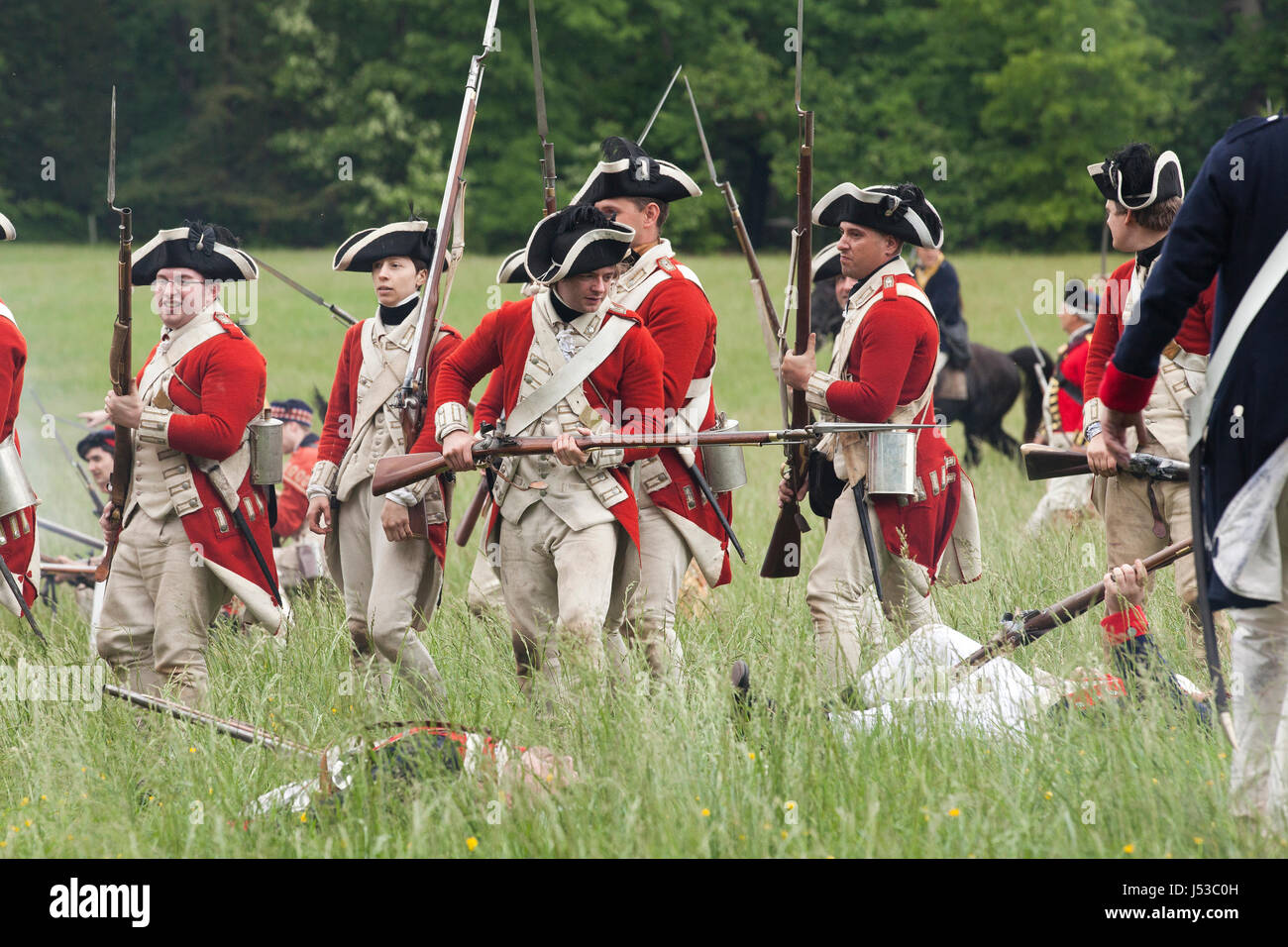 British soldiers during a reenactment of the 18th century  Revolutionary War at Mount Vernon - Virginia USA Stock Photo