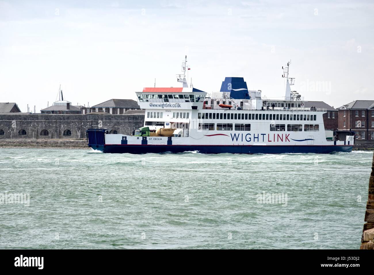 Isle of wight car ferry hires stock photography and images Alamy