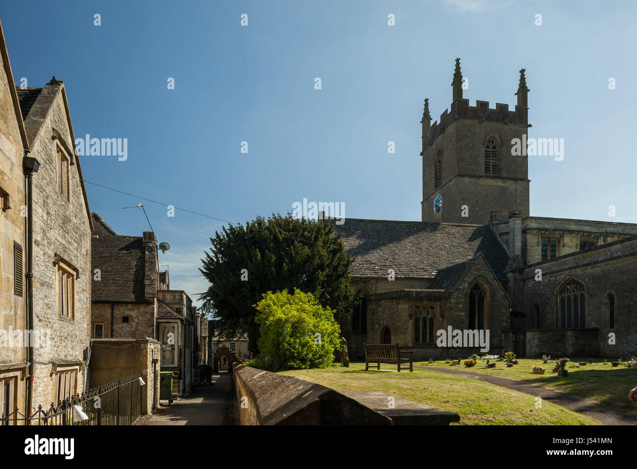 Spring afternoon at St Edward church in Stow-on-the-Wold, Cotswolds, Gloucestershire, England. Stock Photo