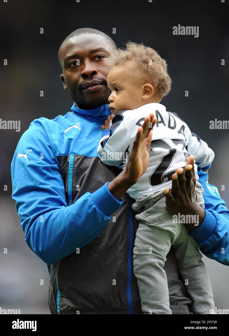 SHOLA AMEOBI CHILD NEWCASTLE UNITED FC NEWCASTLE UNITED FC ST JAMES ...