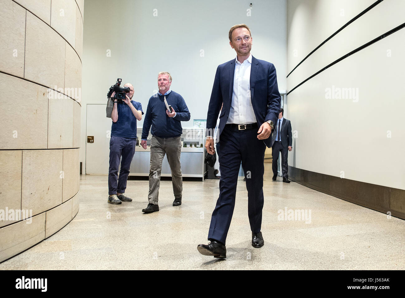The leader of the liberal FDP Christian Lindner in Duesseldorf, Germany, 16 May 2017. The CDU and FDP have agreed to meet for coalition talks though a firm date has not yet been set. Photo: Federico Gambarini/dpa Stock Photo