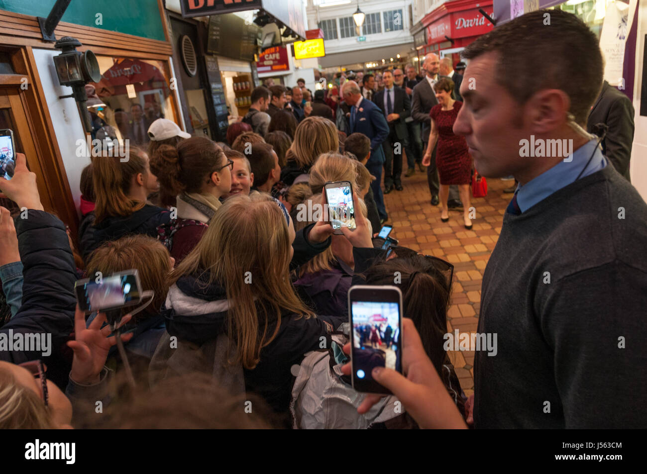 Oxford, Oxfordshire, UK. 16th May 2017, Prince Charles and Camilla visiting the Covered Market in Oxford Credit: Stanislav Halcin/Alamy Live News Stock Photo
