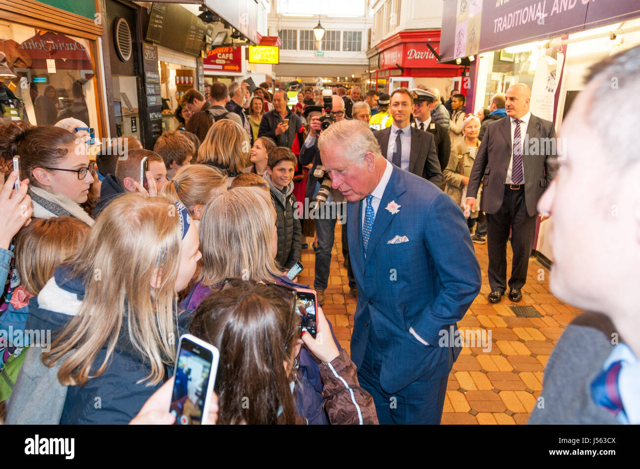 Oxford, Oxfordshire, UK. 16th May 2017, Prince Charles and Camilla visiting the Covered Market in Oxford Credit: Stanislav Halcin/Alamy Live News Stock Photo