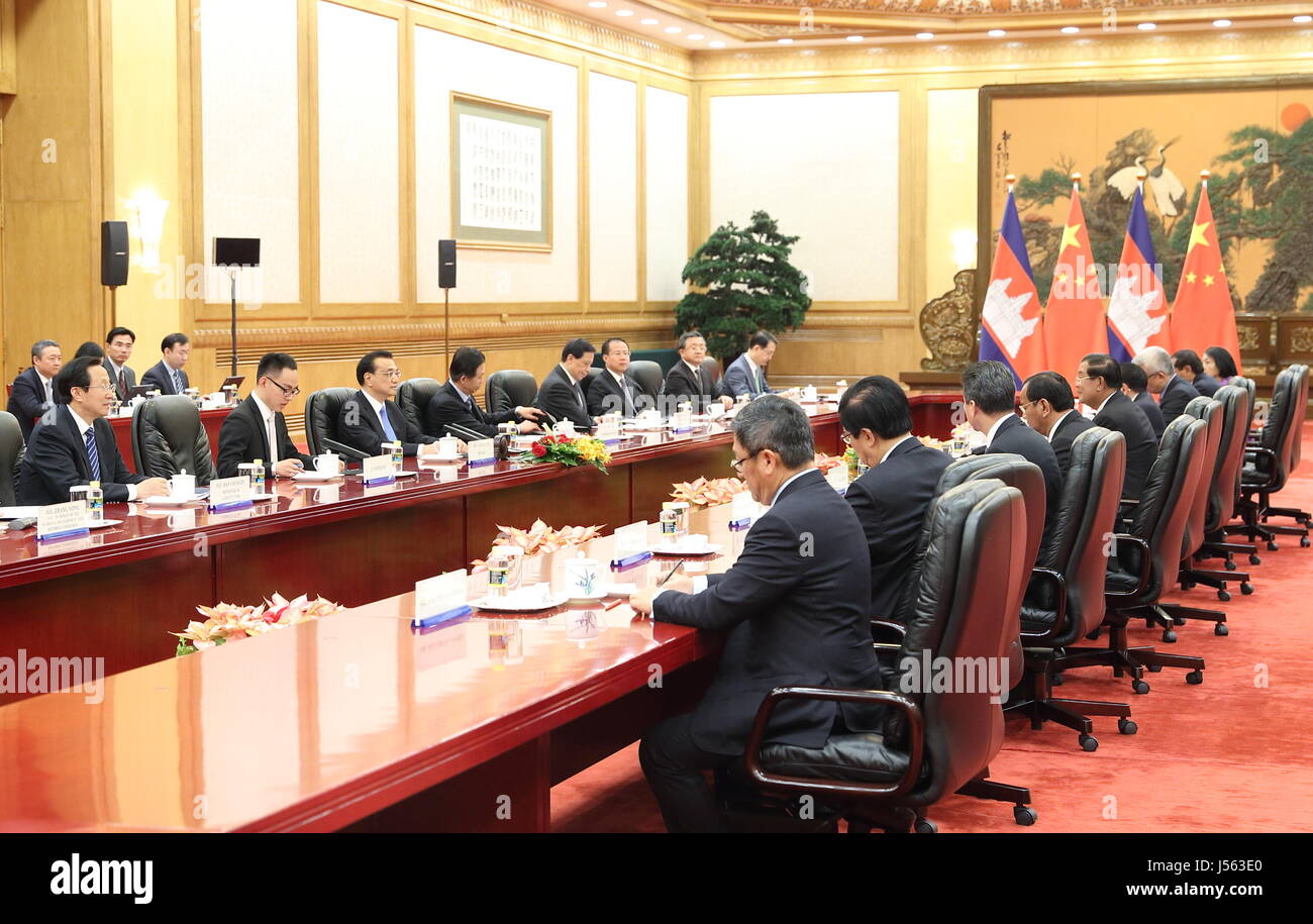 Beijing, China. 16th May, 2017. Chinese Premier Li Keqiang holds talks ...