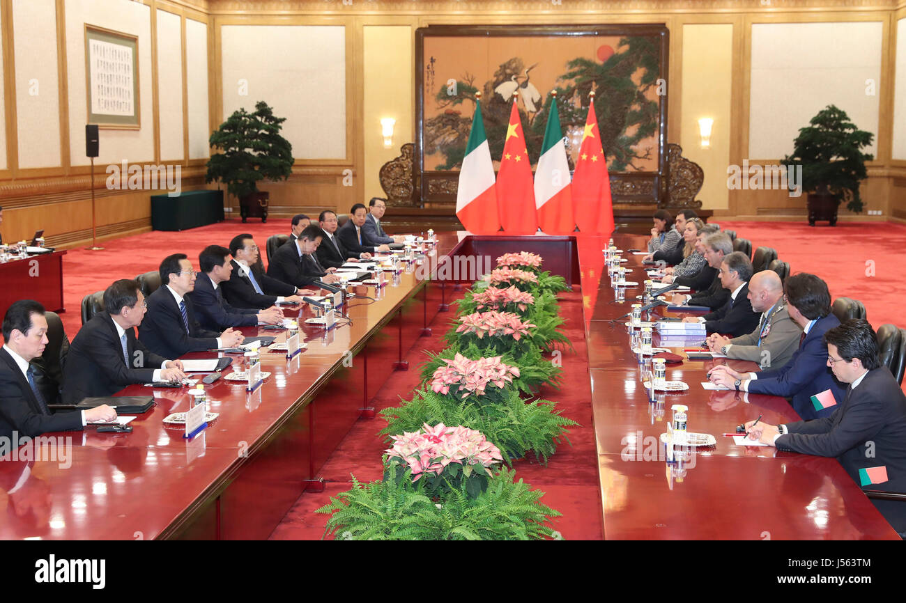 Beijing, China. 16th May, 2017. Chinese Premier Li Keqiang meets with Italian Prime Minister Paolo Gentiloni in Beijing, capital of China, May 16, 2017. Credit: Pang Xinglei/Xinhua/Alamy Live News Stock Photo