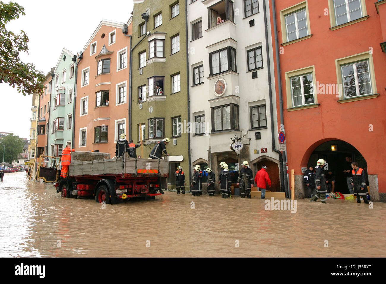 Flood assistance hires stock photography and images Alamy