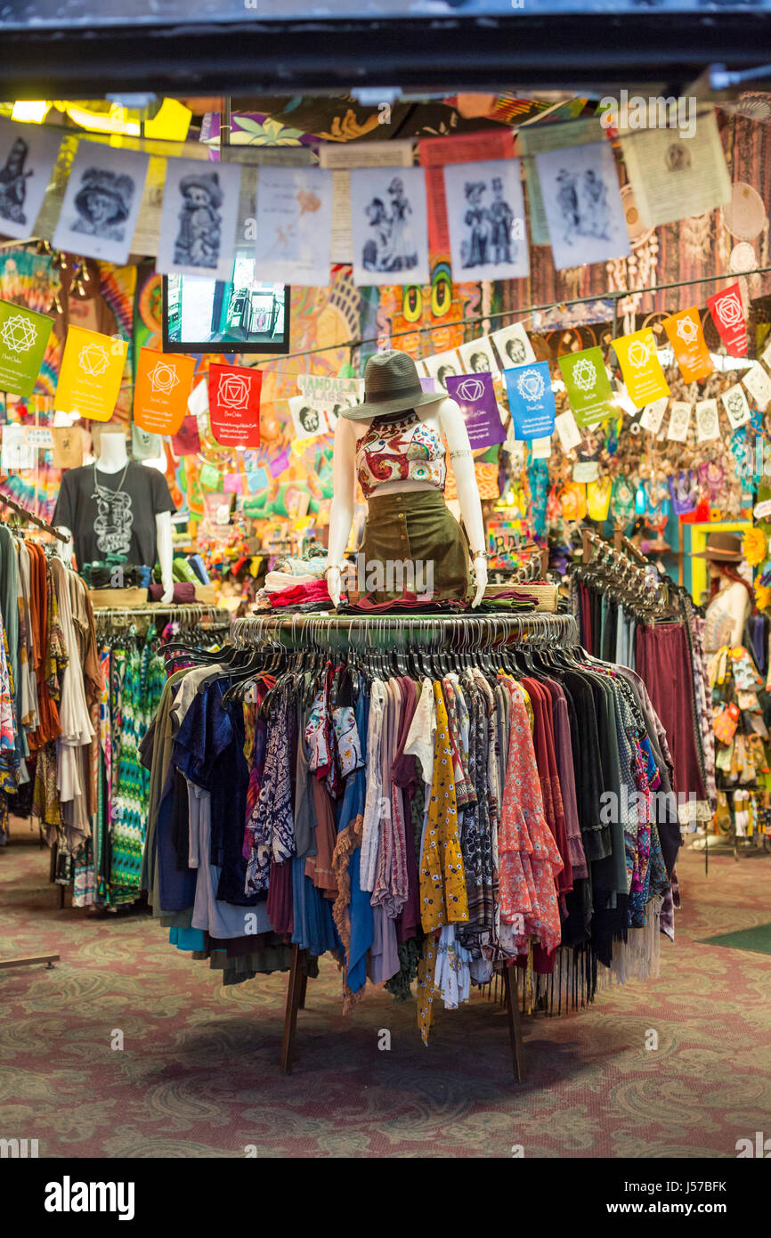 Hippie store hi-res stock photography and images - Alamy