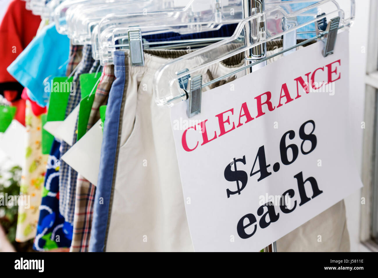 Florida Mt. Mount Dora,clothing,apparel,accessories,store,stores,businesses,district,clothes