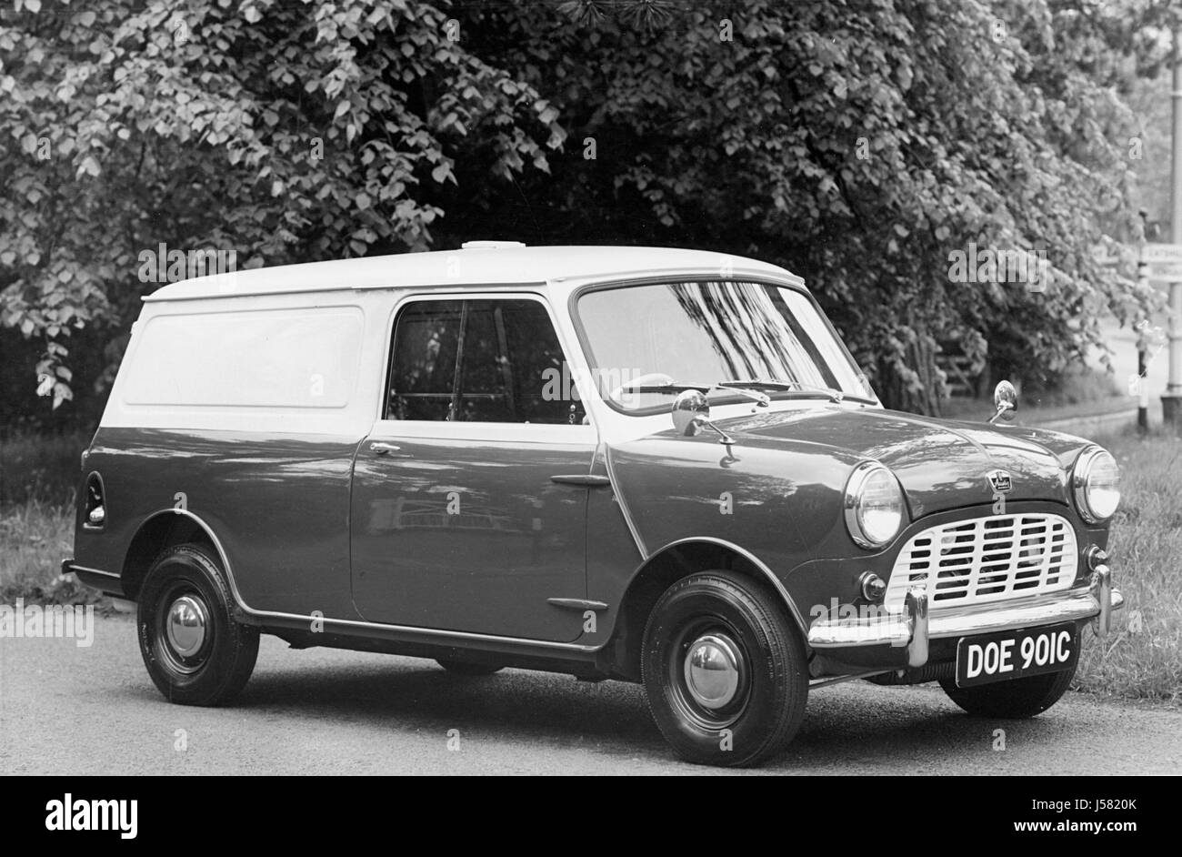 1966 Austin 1.25 ton Mini van Stock Photo