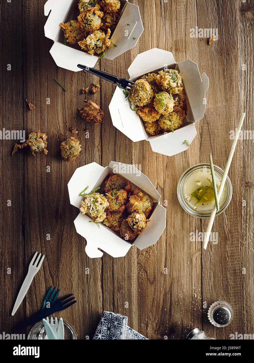 Crisp deep fried brussel sprouts Stock Photo Alamy