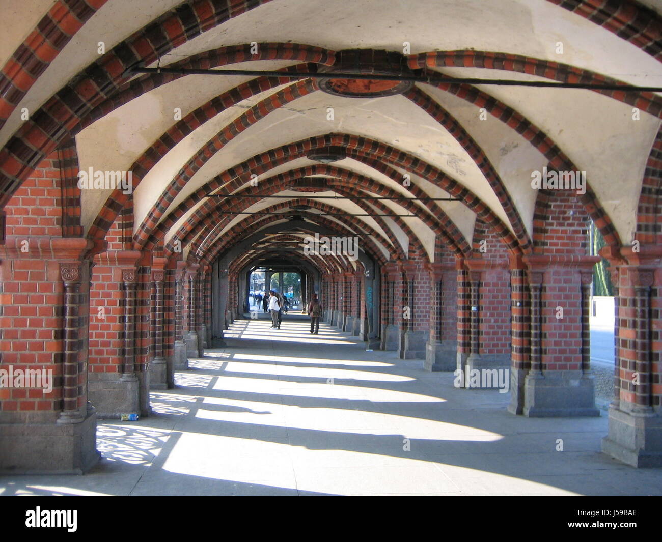 Arc In Berlin bridge ambulatories arc berlin cinema transition ways arcs shaddow ...