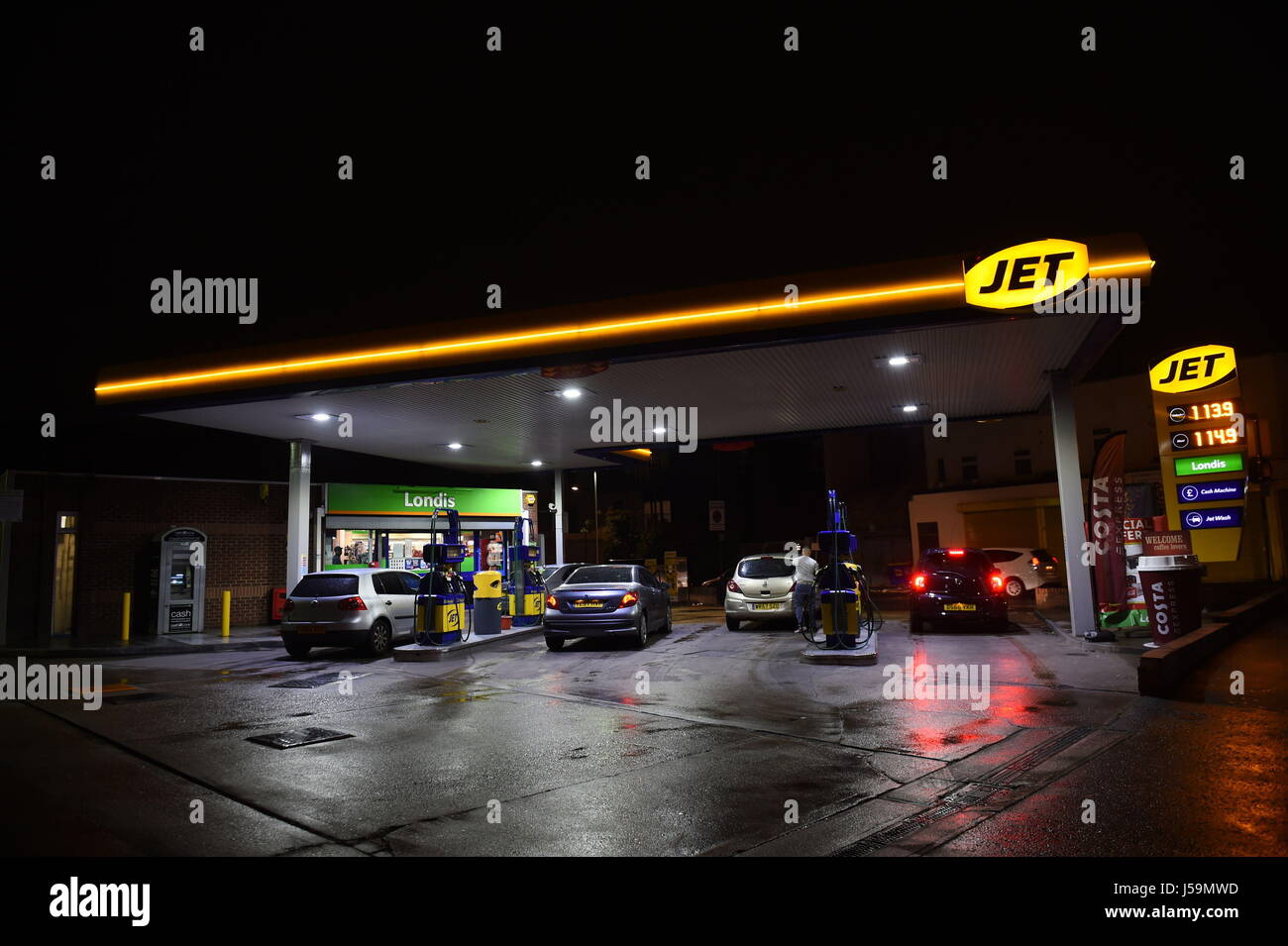 Jet Petrol Station High Resolution Stock Photography and Images Alamy