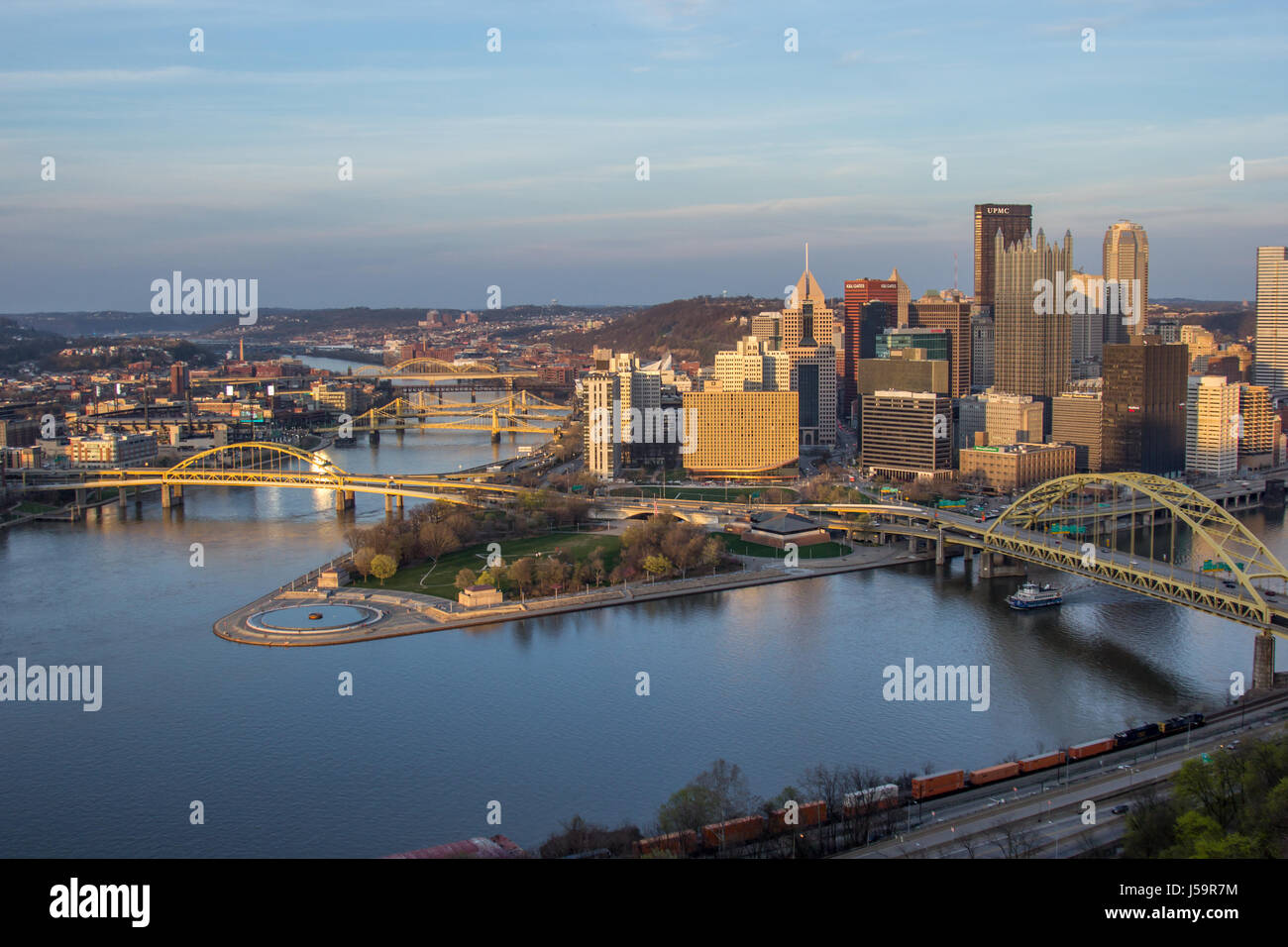 Mellon bank pittsburgh hi-res stock photography and images - Alamy