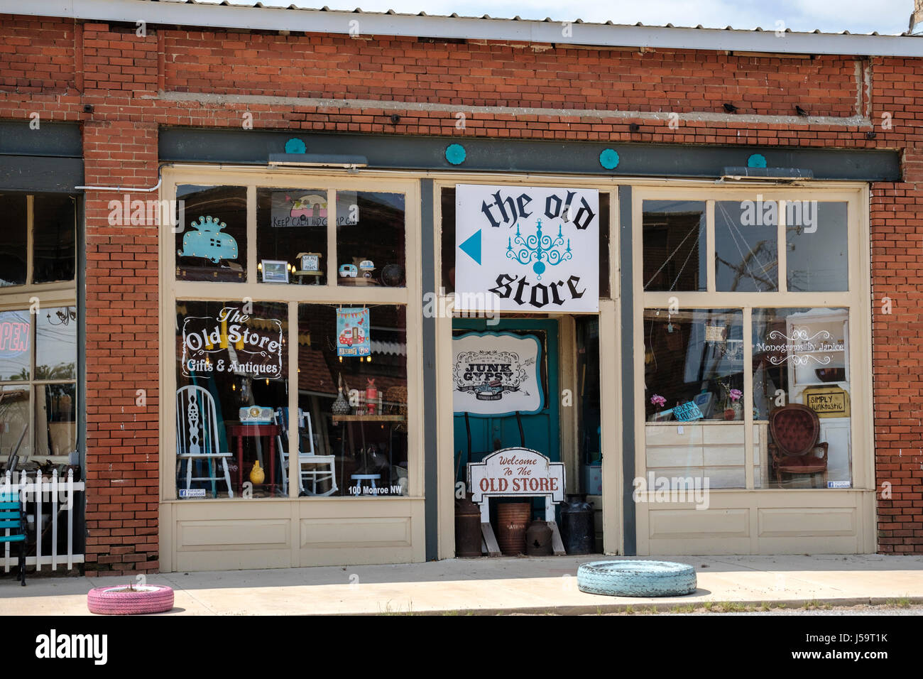 The Old Store, an antique store in Piedmont Old'e Town in Piedmont