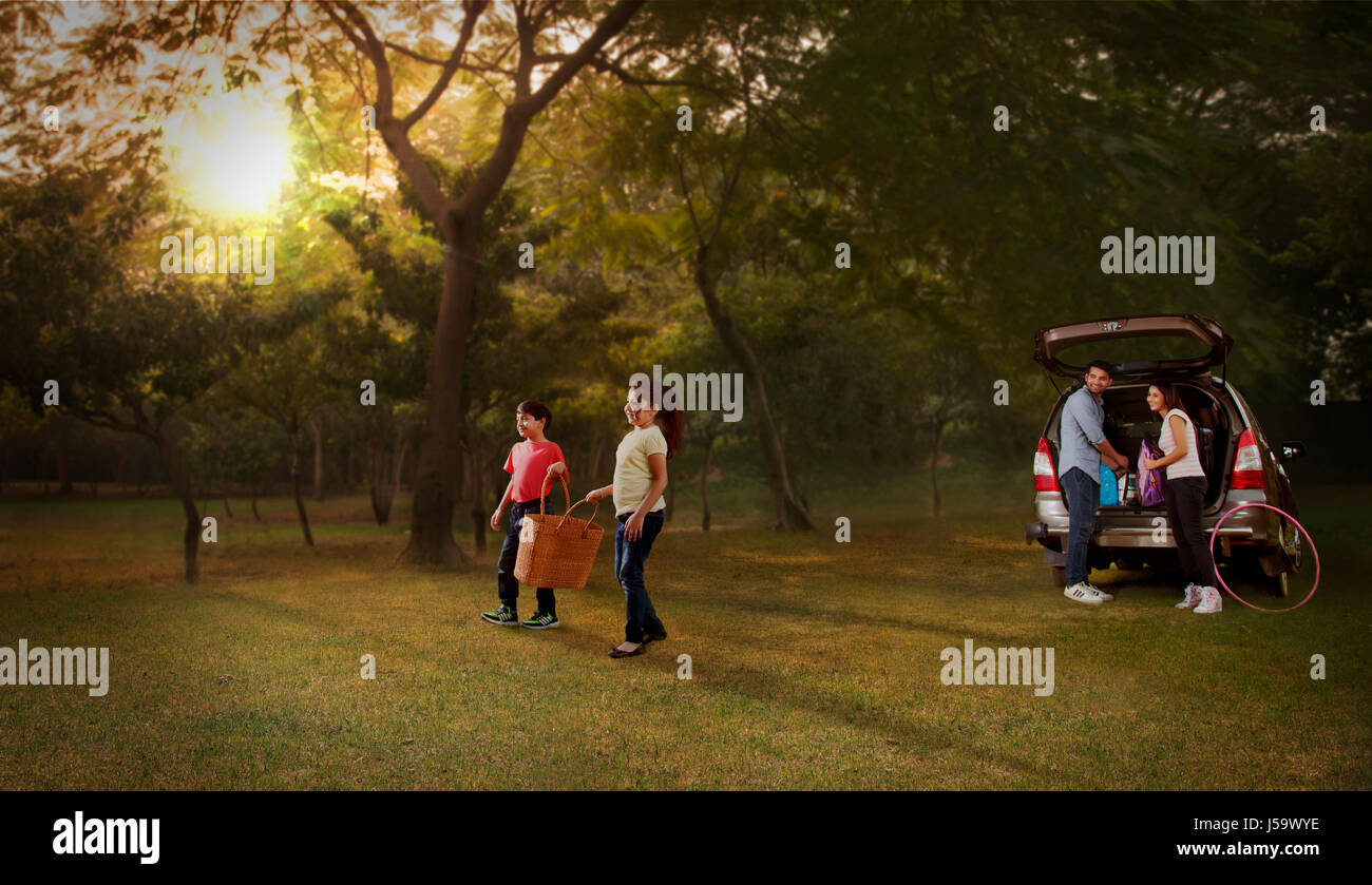 Indian family picnic hi-res stock photography and images - Alamy