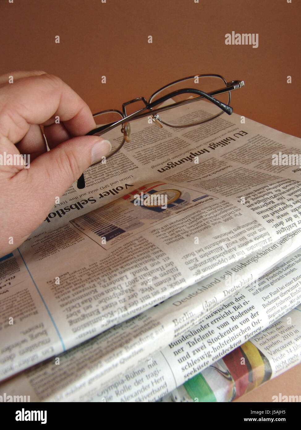 newspaper journal inform newspapers stack data informations substratums ...