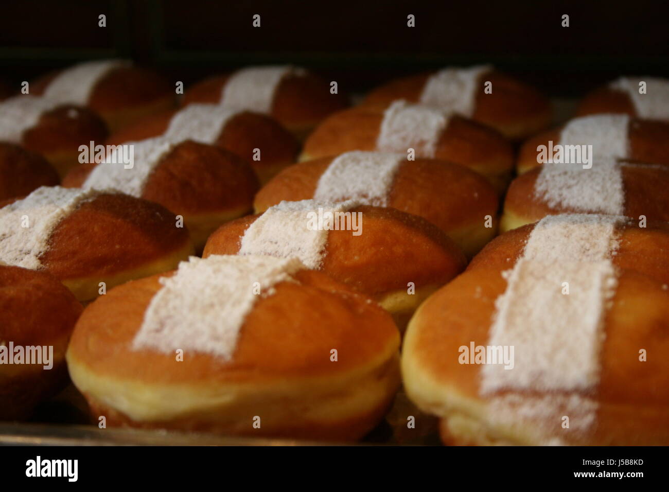 sugar sheet metal pastries cruller austrian staubzucker ssses bestuben Stock Photo
