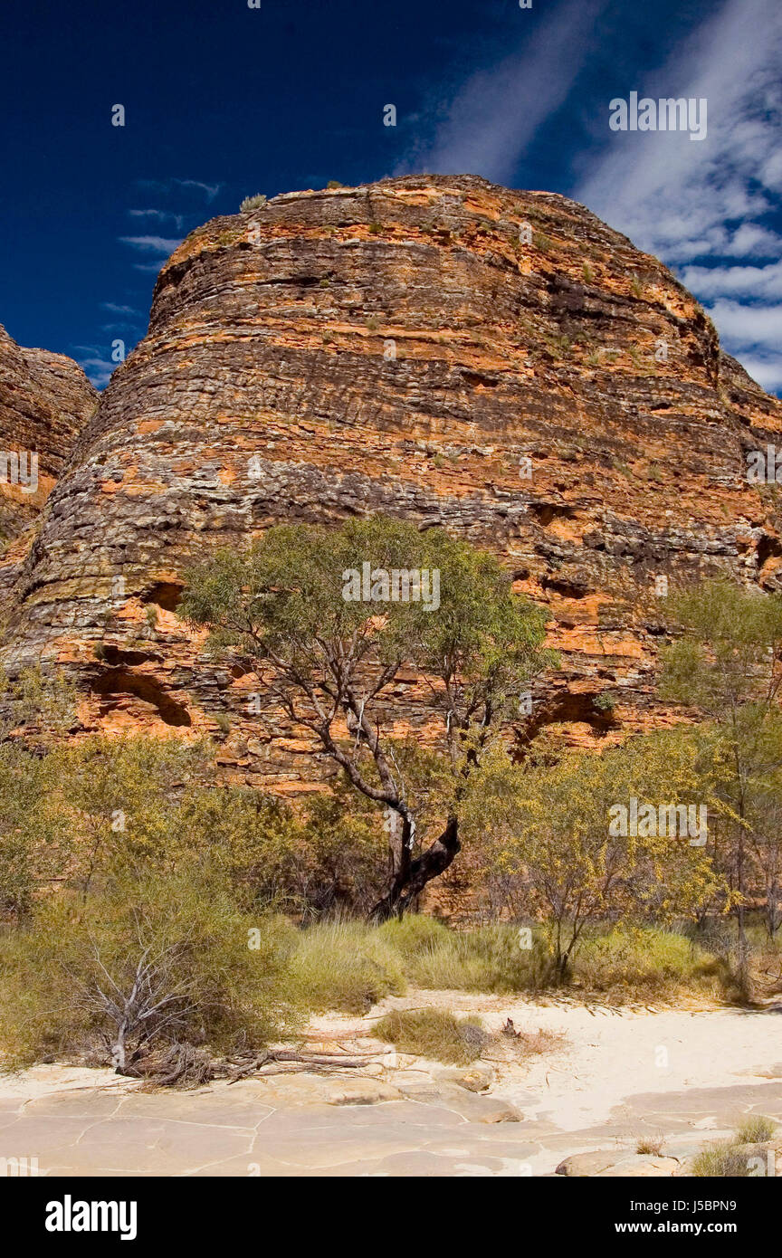 stone australia beehive sandstone nature stones australien bienenkorbartig  Stock Photo - Alamy