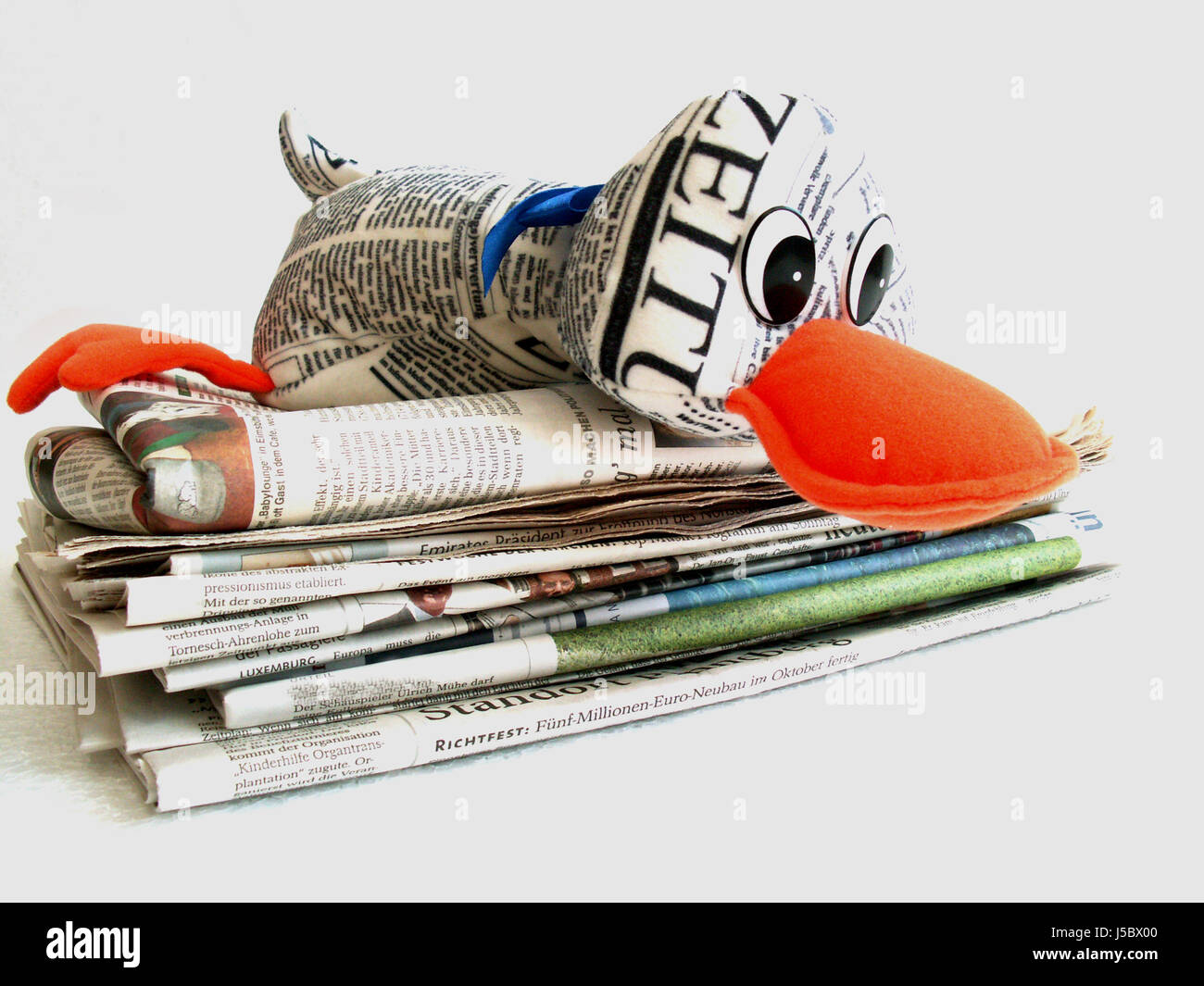 Newspaper Toy Duck Has Been Made Background, Paper Duck Picture