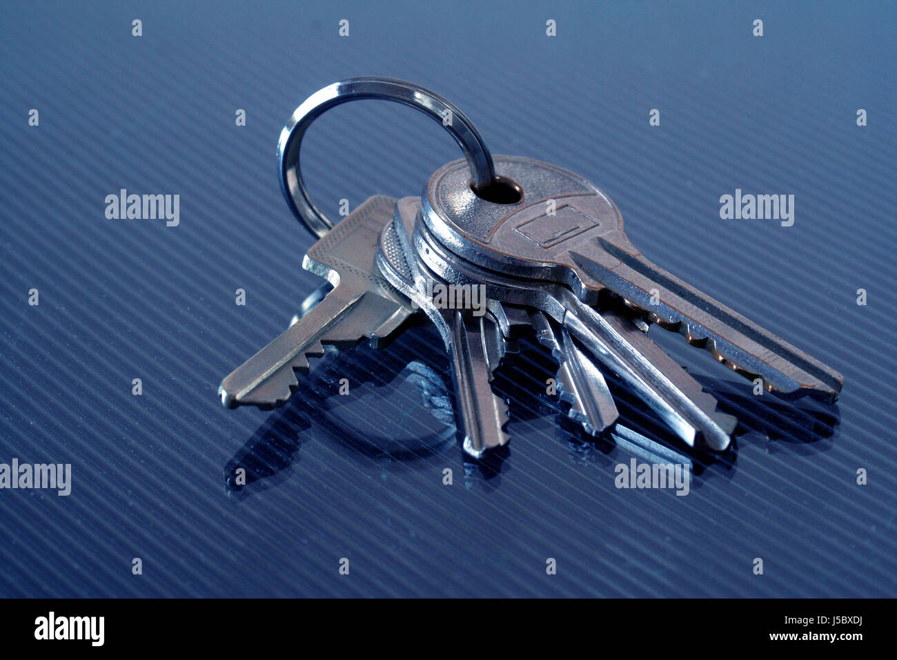 lock house building door open front door bunch of keys key abschliessen Stock Photo