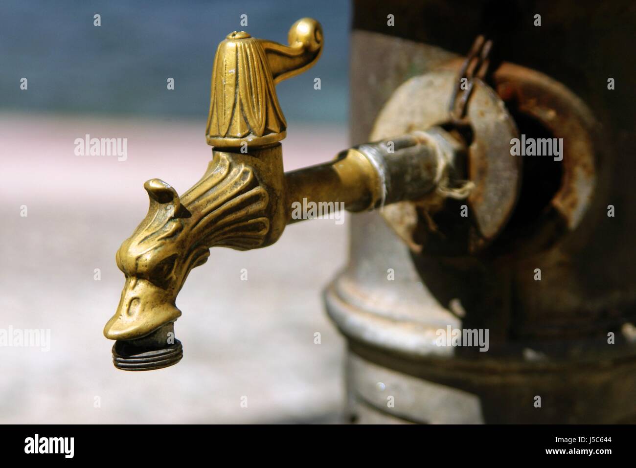 Brass fountain hi-res stock photography and images - Alamy