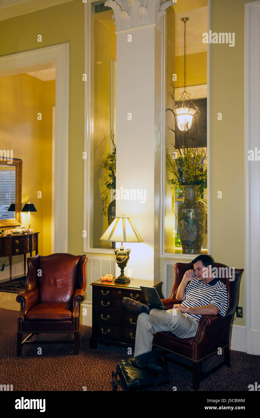 Savannah,Savannah Historic District,Reynolds Square,Abercorn