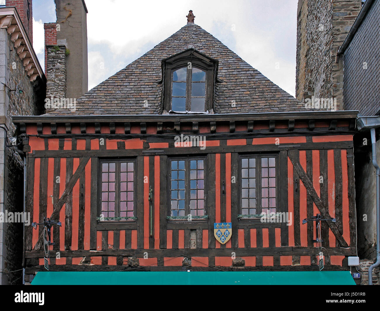 france brittany building buildings doldebretagne fachwerkhaus