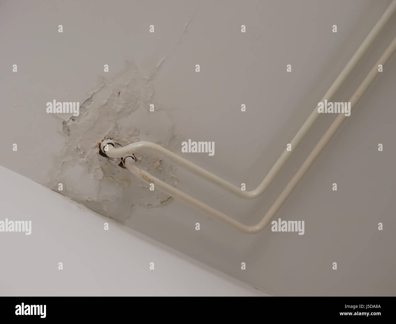Leaky Ceiling Stock Photo 141049674 Alamy