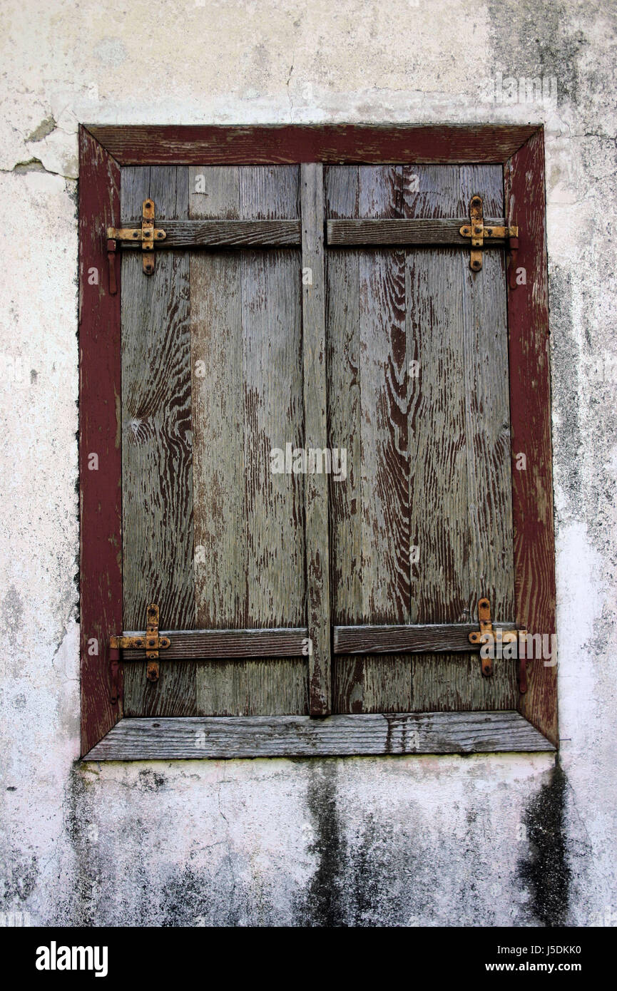 window porthole dormer window pane wood time sense tooth vein shutters