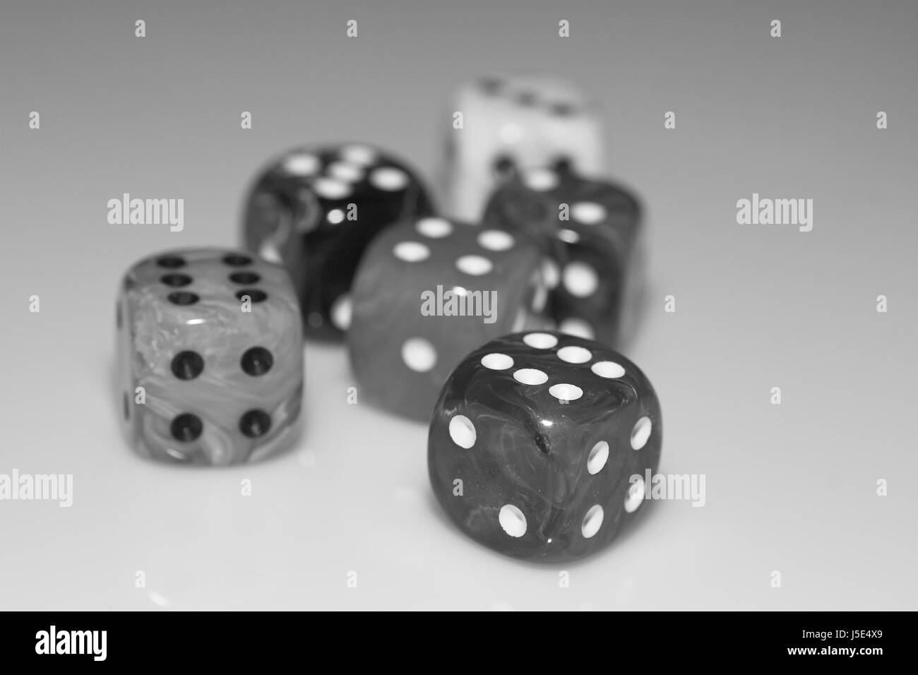 roll the dice Stock Photo Alamy