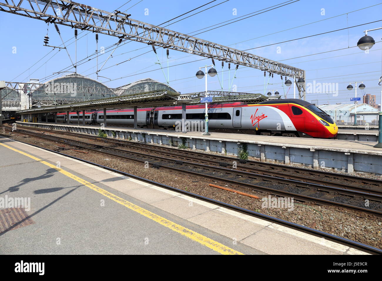 Virgin Rail Intercity Train at Piccadilly station, Manchester. Stock Photo