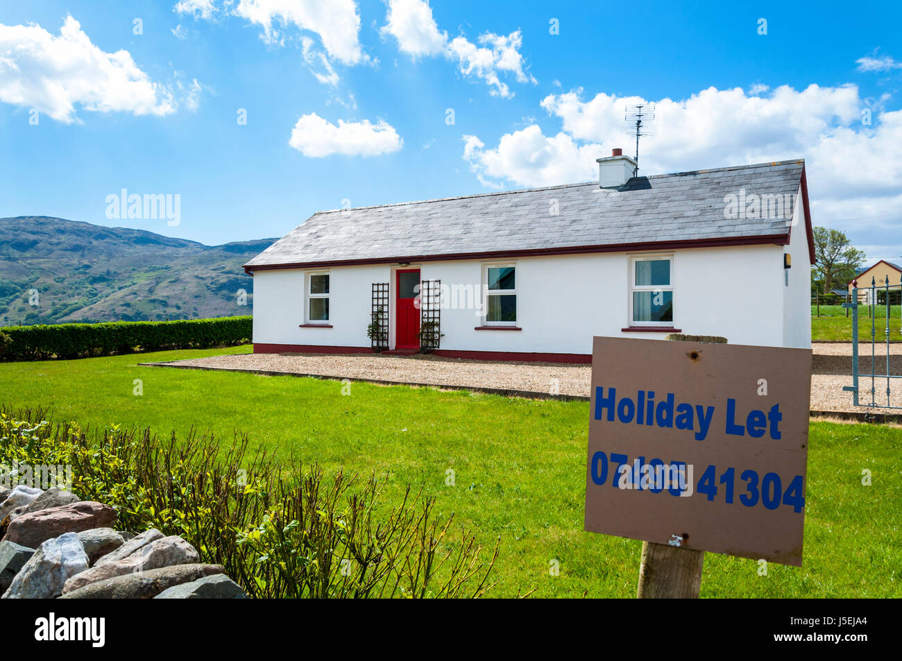 Holiday Cottage To Let Sign Loughros Point Ardara County