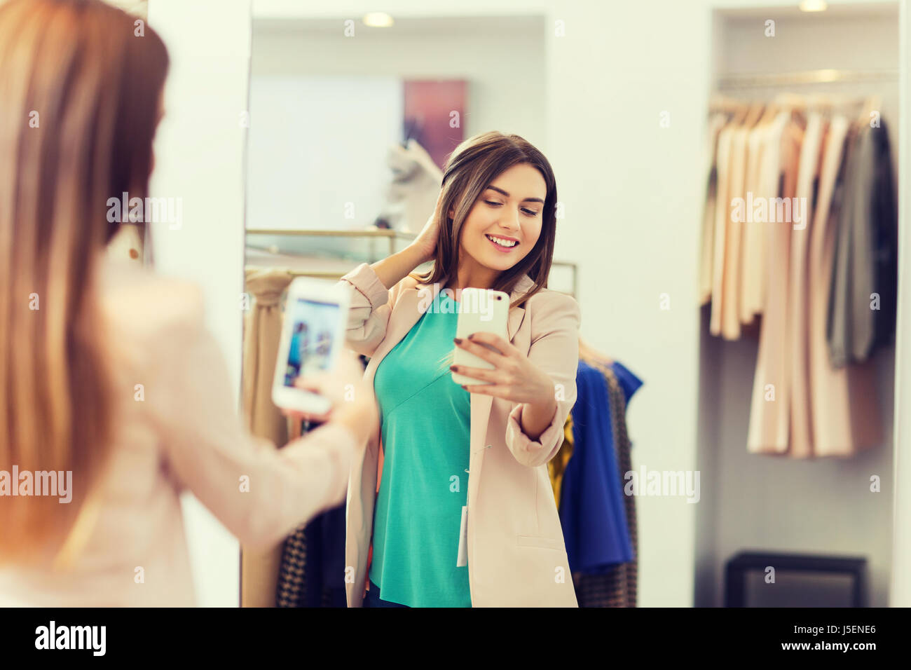 Selfie mirror hires stock photography and images Alamy