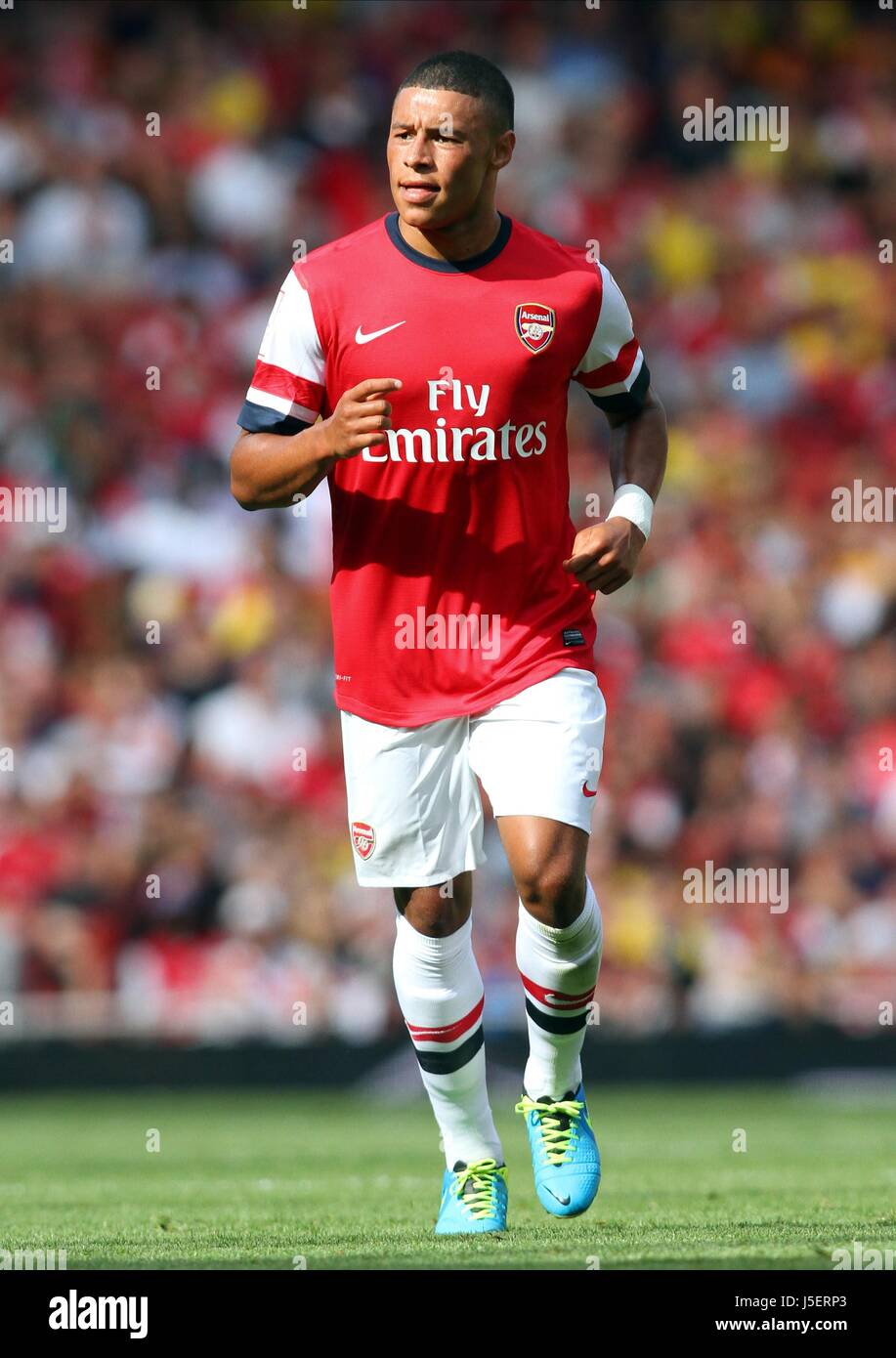 Oxlade chamberlain arsenal hi-res stock photography and images - Alamy