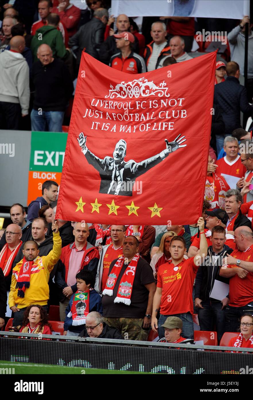 BILL SHANKLY FLAG LIVERPOOL V MANCHESTER UNITED ANFIELD LIVERPOOL ENGLAND 01 September 2013 Stock Photo