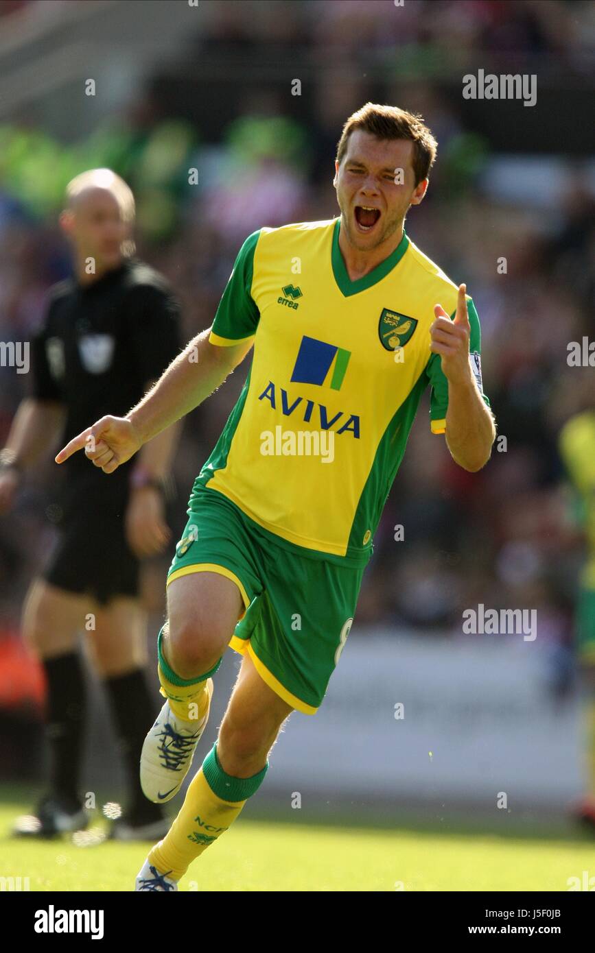 JONNY HOWSON CELEBRATES STOKE CITY V NORWICH CITY THE BRITANNIA STADIUM ...