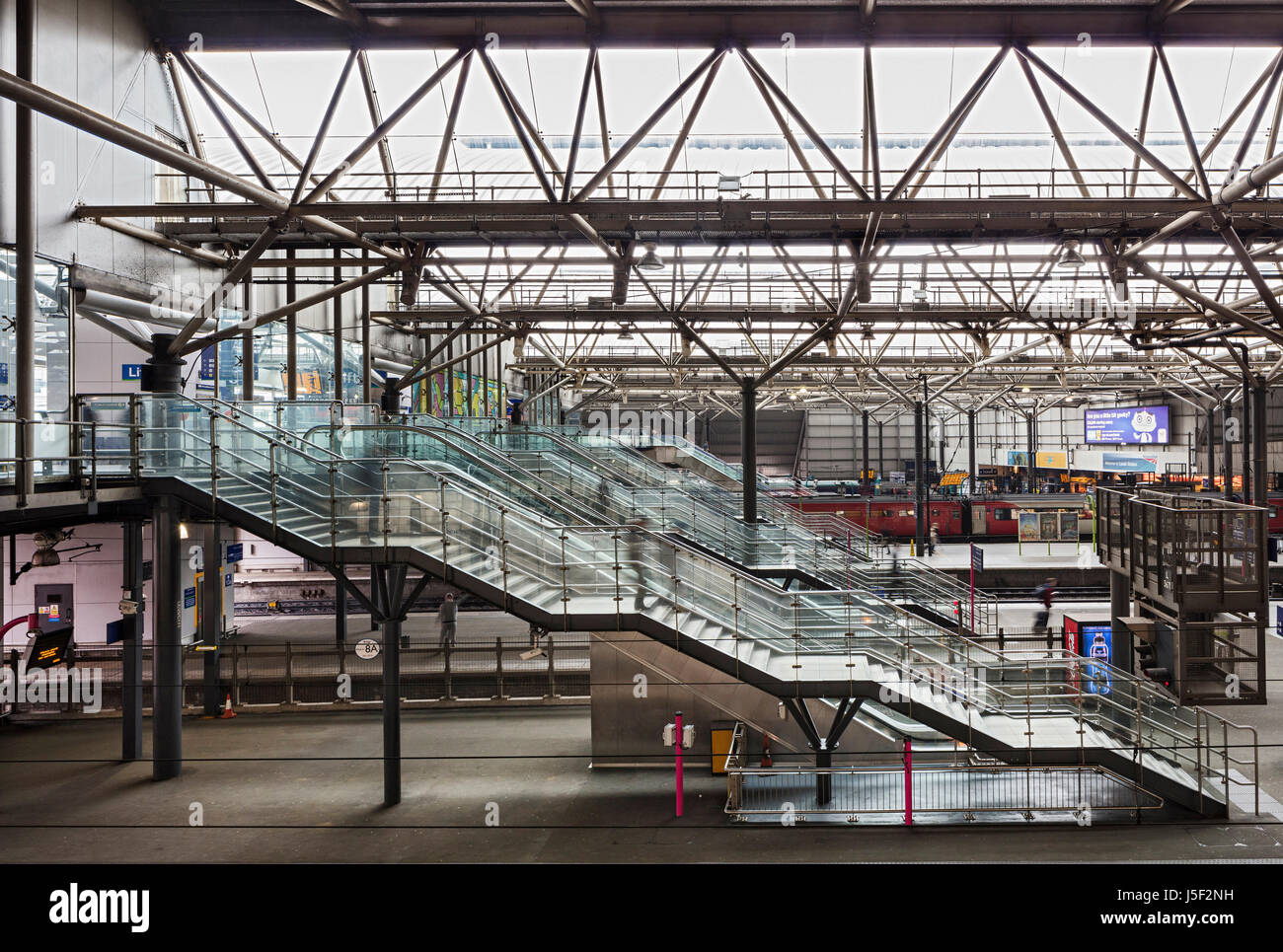 Platform at Leeds Station Stock Photo Alamy