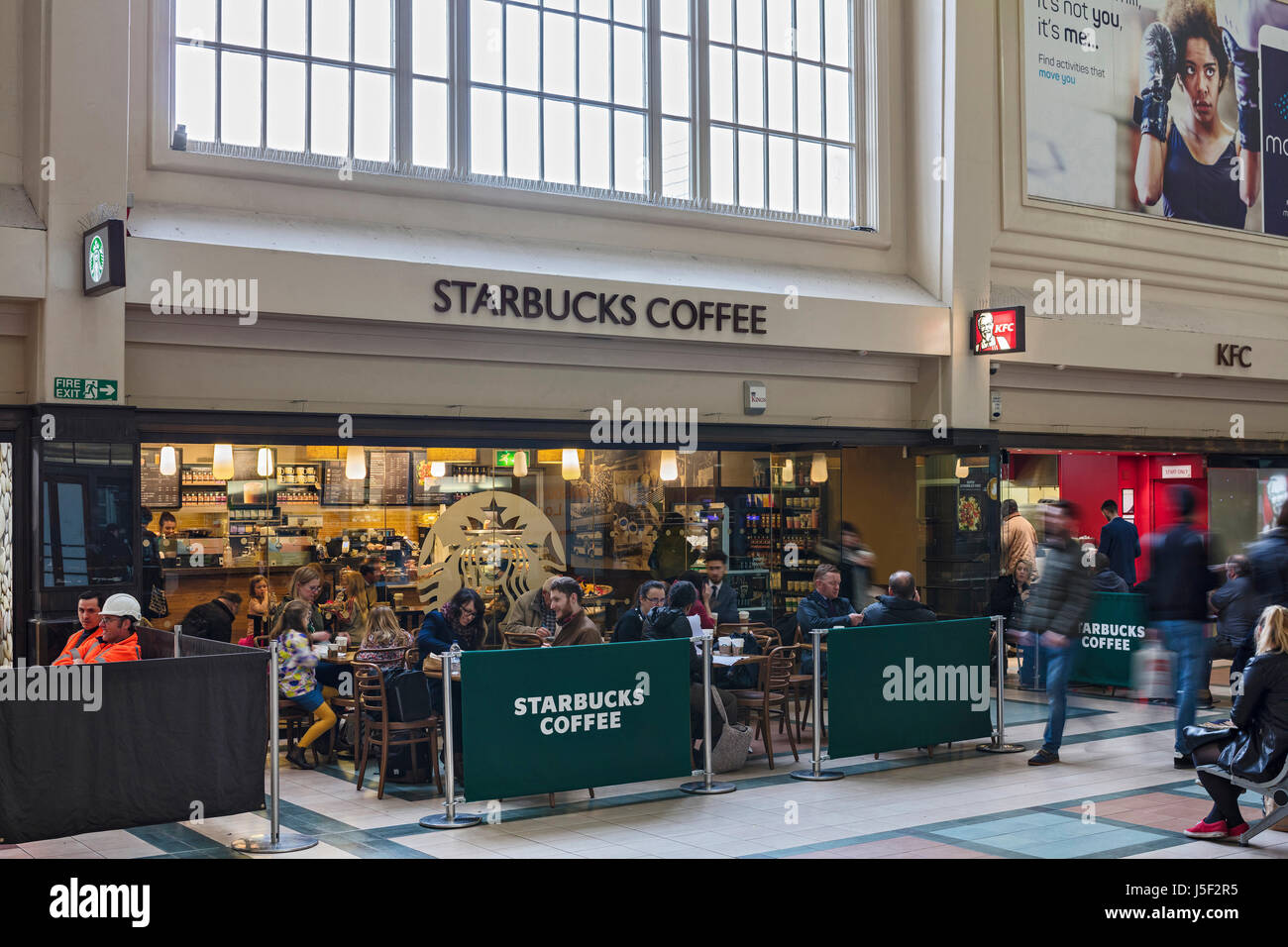 leeds-station-starbucks-stock-photo-141087721-alamy