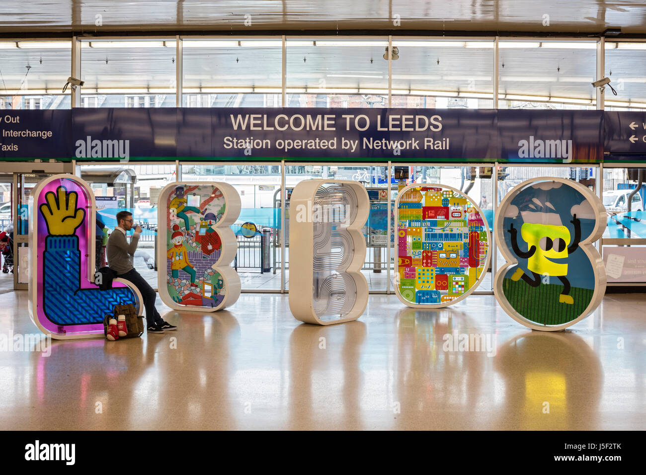 Concourse Leeds Station Stock Photo
