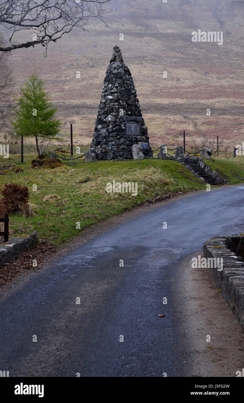 Glenlyon War Memorial at Innerwick, Bridge of Balgie in Glen Lyon near the Scottish Mountain Corbetts Cam Chreag & Beinn Dearg ,Scottish Highlands. Stock Photo