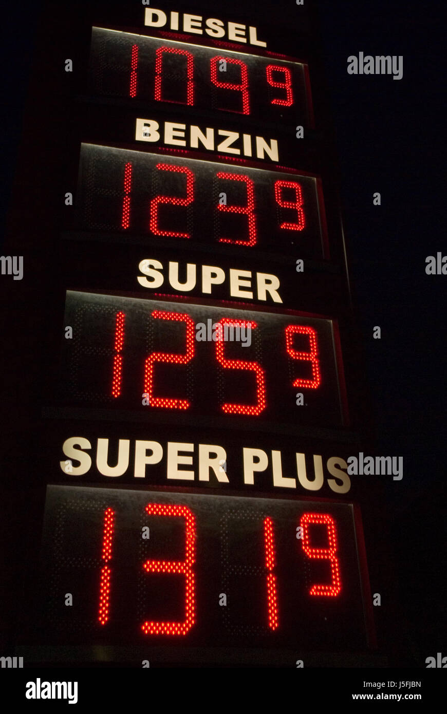 petrol price in january 07 Stock Photo