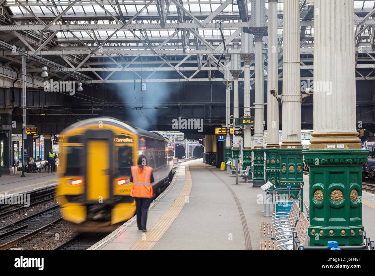 pillars Edinburgh Waverley Station Stock Photo
