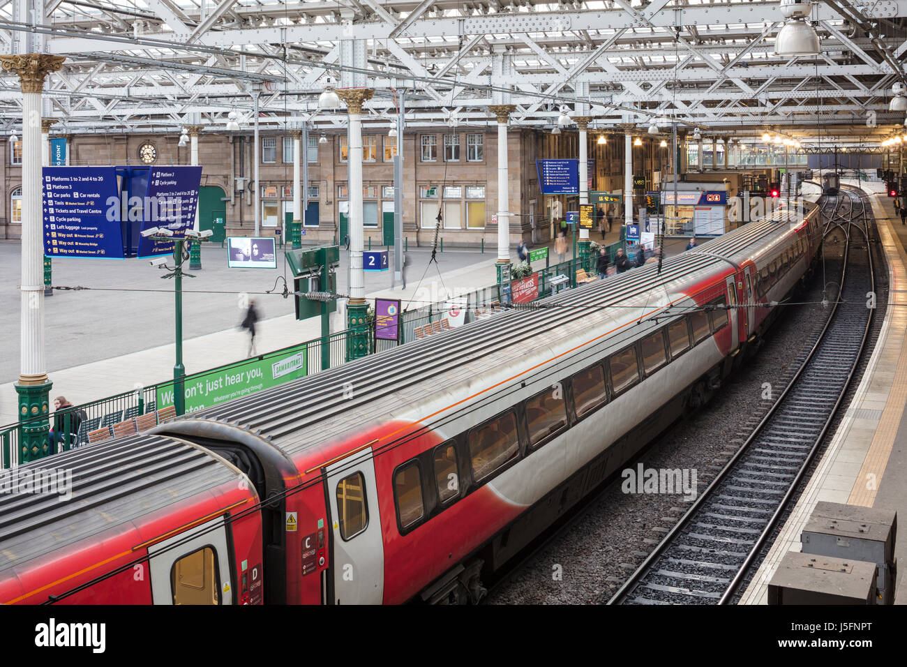 pillars Edinburgh Waverley Station Stock Photo