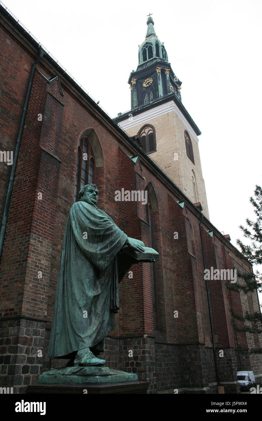 martin luther in front of church Stock Photo - Alamy