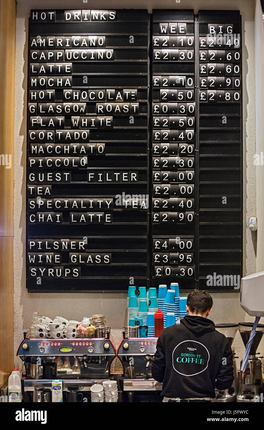 Bar at Glasgow Central Station Stock Photo Alamy