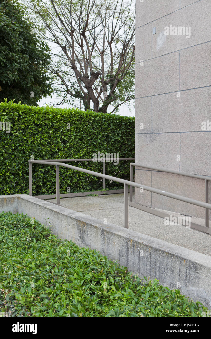 Concrete ramp hires stock photography and images Alamy