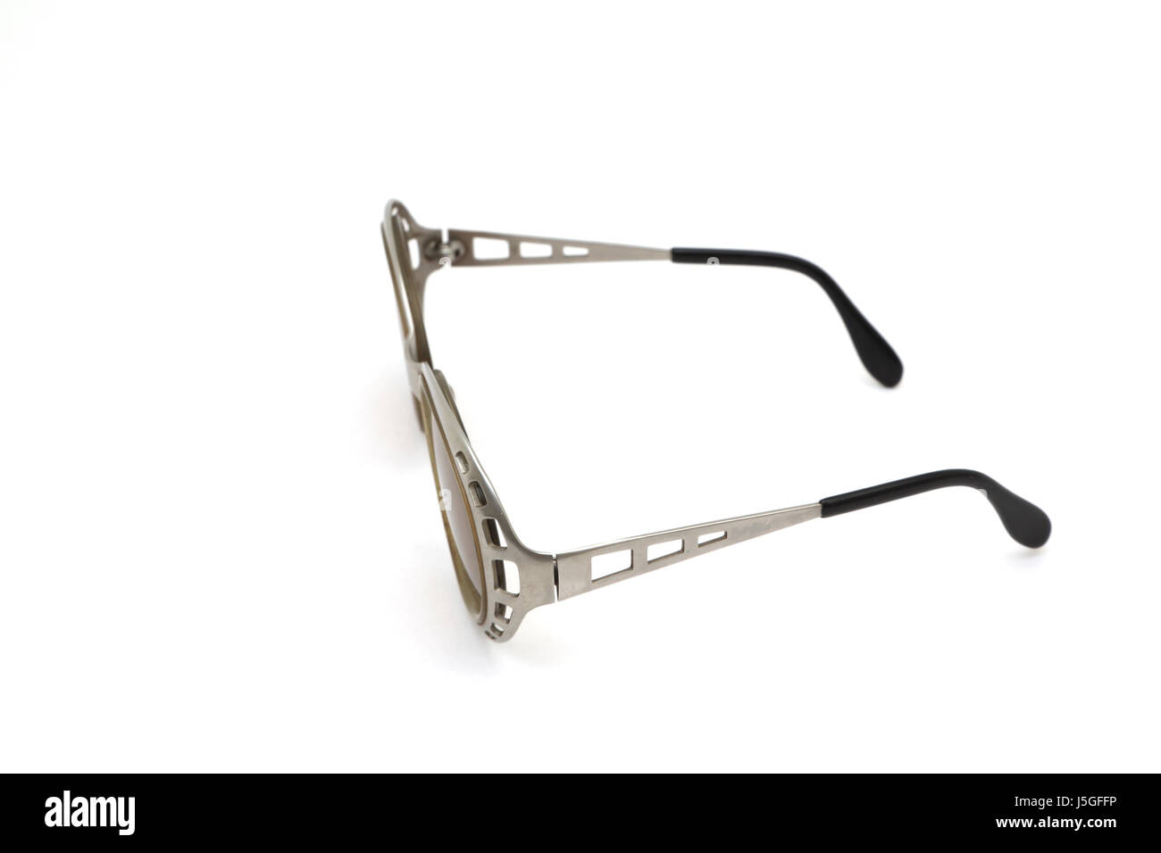 Unisex Retro Metal Frame Sunglasses for Outdoor Activities