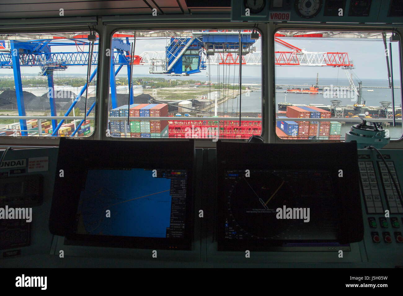 Gdansk, Poland. 17th May, 2017. 400 meter long container ship CSCL